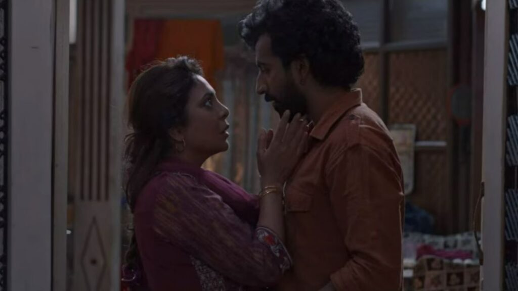Shefali Shah (49) kissed Roshan Mathew (~30) in Darlings (2022)