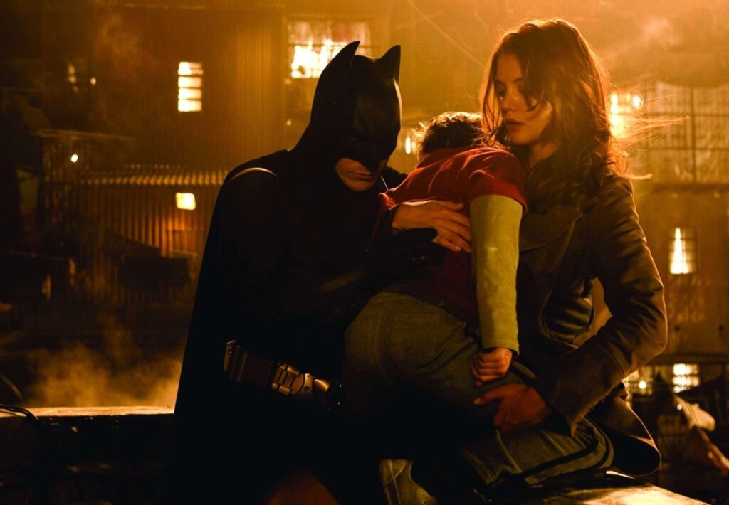 Batman-Begins-2005-Movie-Ending-Explained-Themes-Analysed-hof-scaled