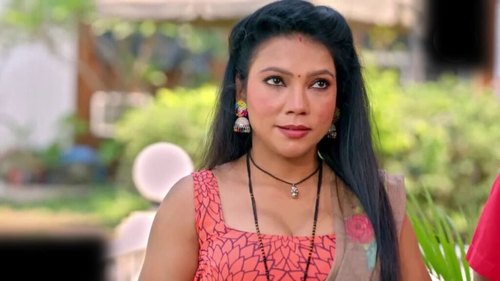 Char Char Khatiya Web Series on TikuTV App - Cast, Actress Names
