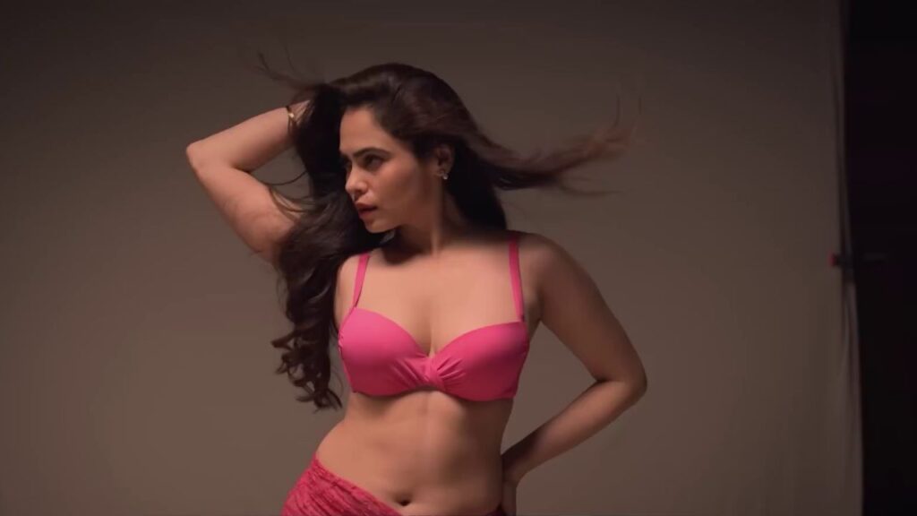 Service Girl Cast & Character Guide Khushi Dubey to Mallobika Banerjii