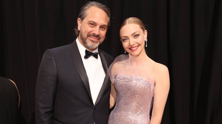 Amanda Seyfried and Thomas Sadoski are divorcing after nine years. Discover the reasons behind the split, their co-parenting plans, and their farm life future.