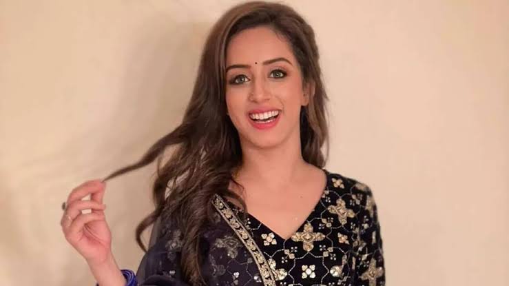 Explore the life of Sargun Kaur Luthra. From Yeh Hai Chahatein to her 2025 music videos, get the latest on her age, family, movies, and career milestones.