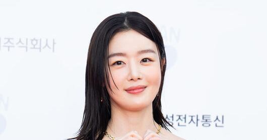 Explore the full Scandal series cast on Netflix. Discover roles for Son Ye-jin, Ji Chang-wook, Nana, and Han Sun-hwa in this 2026 Joseon period drama.