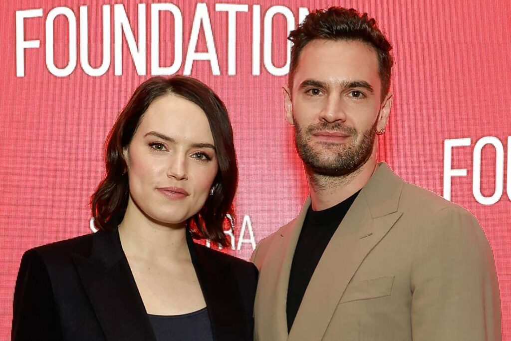 Daisy Ridley and Husband Tom Bateman