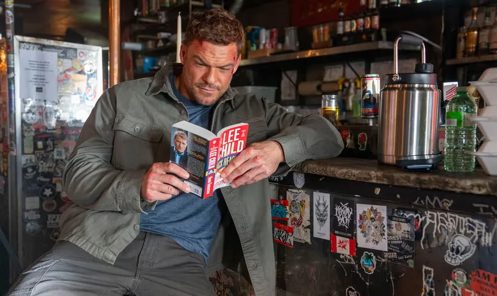 Alan Ritchson as Jack Reacher in a winter setting