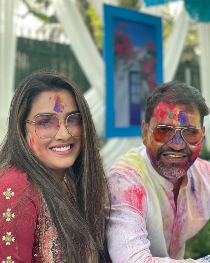 Amrapali Dubey and Nirahua